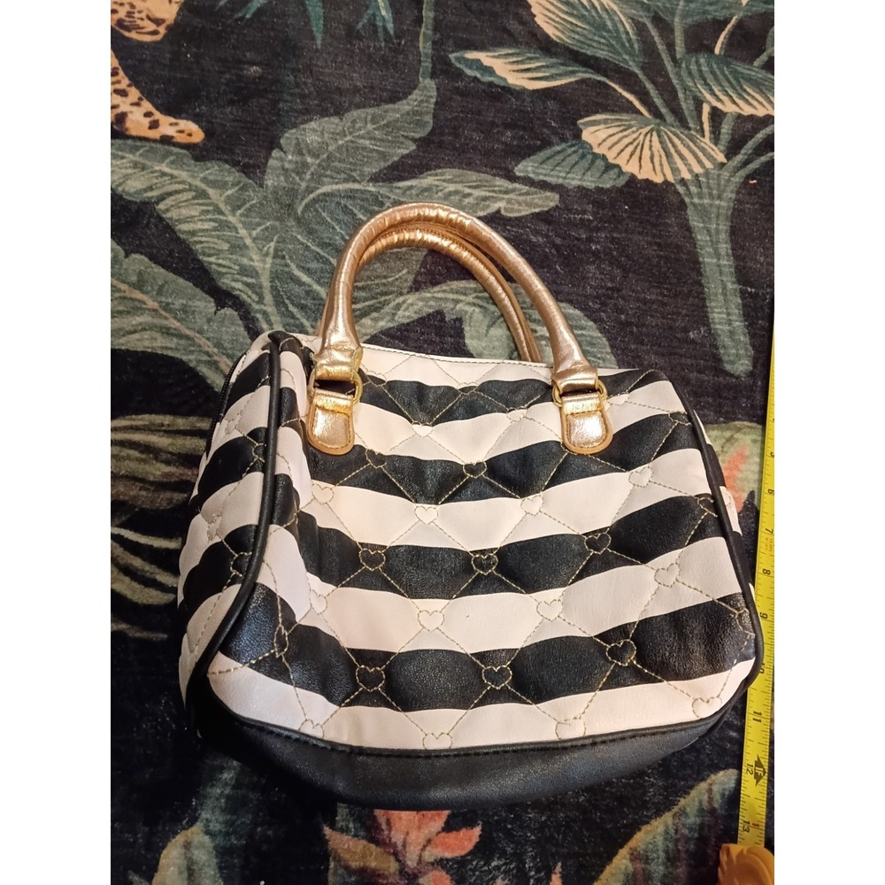 Betsey Johnson Black White Striped Heart Quilted Satchel Purse Bag - Picture 2 of 9